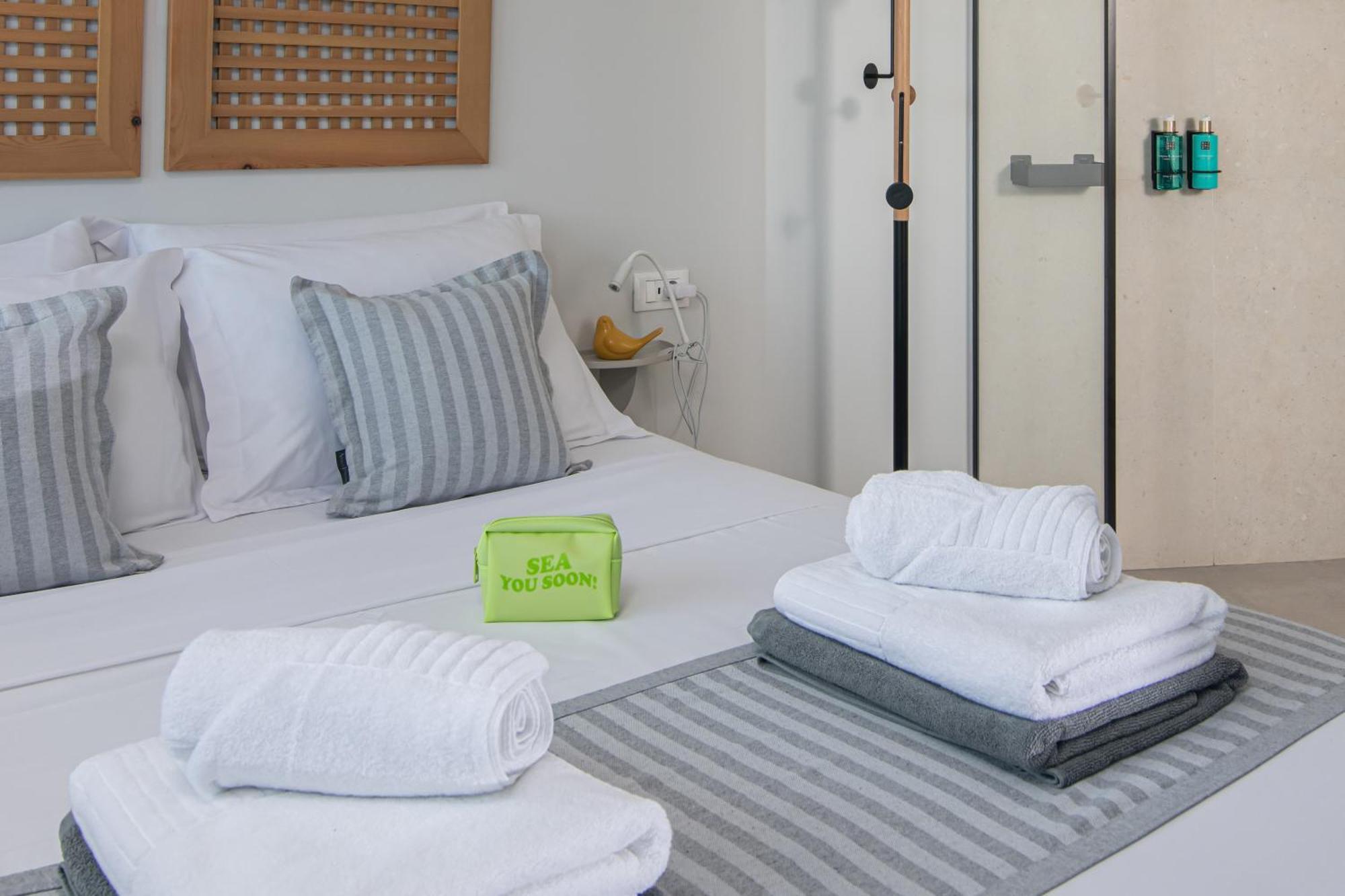 Beachfront Salty Sea Luxury 2 Apartment *